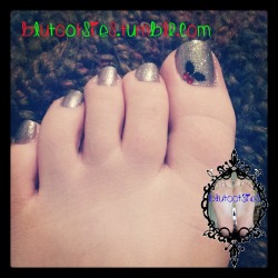 blutootsies:  A picture of my mistletoes ;)
