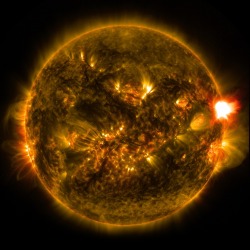 spaceexp:  First SIGNIFICANT, mid-level, solar flare of 2015