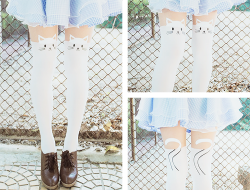 ryeou:  white cat tights ♡ from brave store   So cute