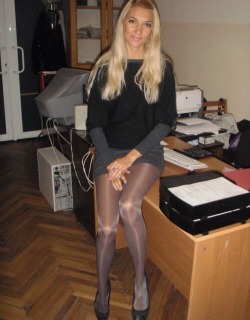 fatalneon:  “Layering pantyhose not only feels great but makes