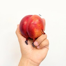 nevver:  Eat a peach  I could eat a peach for hours