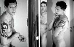thinkaboutelephants:  Tom Hardy naked. I don’t know… whatever.