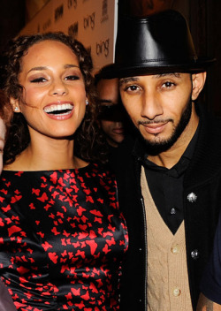 thefuckinrealest:  questla:  Alicia Keys Gives Birth Early this