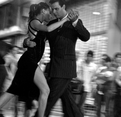 bluecamarillo:  Tango en la calle Took in Buenos Aires, a tango