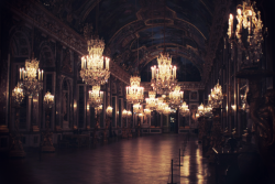 Versailles la nuit, dans www.thecherryblossomgirl.com