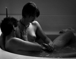 hornylittlewhore:  One of my favorite things ever, bathing together,