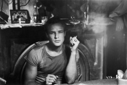  Marlon Brando in “A Streetcar Named Desire” 1951 