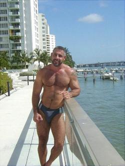 insidebearspants:  what a long bulge young david had  yes and