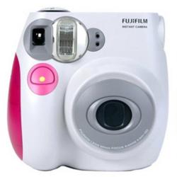 cafebonheur:  Fujifilm Instax Mini 7s Instant Camera (Pink);
