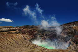 bendtosquares:  阿蘇火山口 (Aso Volcano Crater) by MarkFong