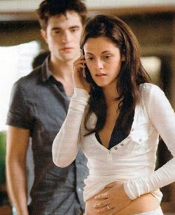 Bella descobre que está grávida D: Olhem a carinha do Edward