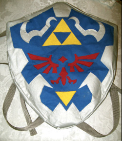 ivegotthemeanreds:  Hylian Shield backpack. OHMYGOODNESS.  Can