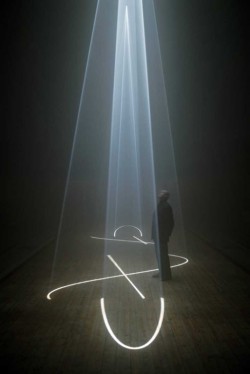 thomforsyth:  “Between You and I” | Anthony McCall Sculptural