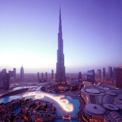 kurdithakidd:  Burj Khalifa, Dubai. The tallest building in the