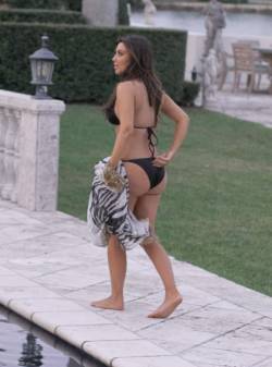 assobsession:  Kim K 2012 bikini pics Miami…