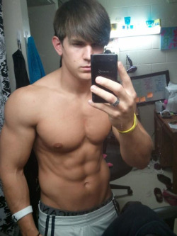 gay-wet-dreams:  musclehunk12:  holy shit. look at how hot this