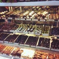 #chocolate #chocolateporn #omgiminchocolateheaven (Taken with