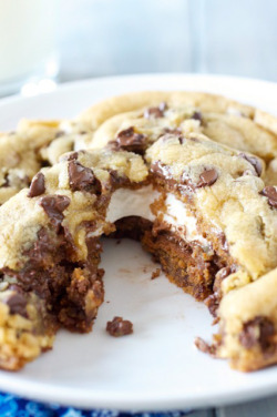 Giant Smores Stuffed Chocolate Chip Cookie (tutorial/recipe)