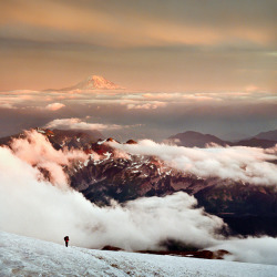 everythingelsewhere:  View From Camp Muir by yo_tuco on Flickr.