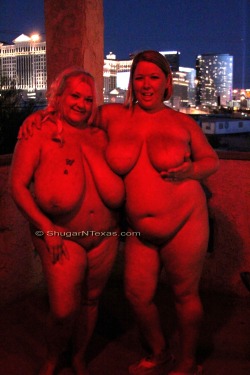 shugarntexas:  Me and Ivy NAKED #boobs #milf #naked #nsfw aimsvideos: