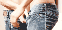 botargen:  gayjeans:  Guys in / out of jeans GAYJEANS  Hot que