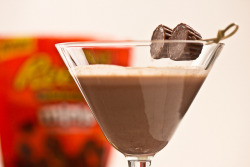 thepartyrehab:  Reese’s Peanut Butter Cup Martini. Ingredients