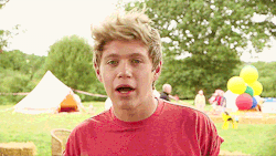 swaglykemahone:  virtual kiss from nialler <3 