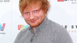 edburnsinmybloodstream:  drinkingcoldcoffeewithedsheeran:  20 minutes into Netflix &amp; chill and he gives you this look  Yes please 