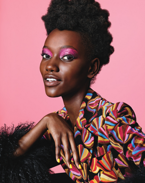 midniwithmaddy: W Magazine: Pop!  A bright idea for fall: Makeup pro Diane Kendal turns the spotlight on one feature—a bold lid, a glittery pout, or a bejeweled lash line—and makes it a star. 