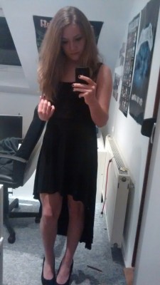 thatteencrossdresser:My New favourite dress :3 *-*  Now you are Beautiful , well sexy ;)