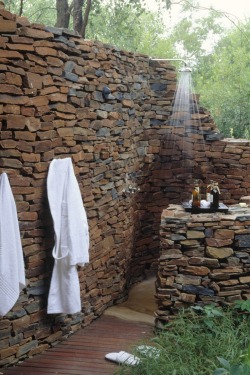 I love outdoor showers
