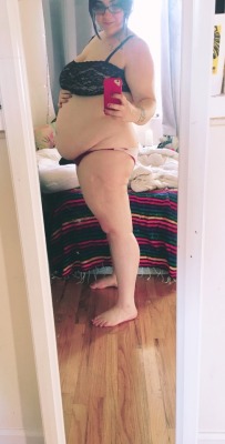 pregnantpiggy:Stuffed pregnant belly