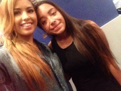 villegas-news:  June 5: Jasmine with fans today at her Jasmine V EP listening session in NYC (more..)