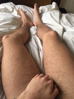 sourisms:  Legs and feet