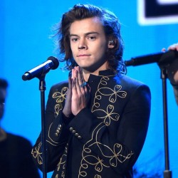 So back in February I saw #onedirection preform at the #AmericanMusicAwards on tv. And I will have to say I was quite surprised with it. I honestly never really paid attention to them before.but it&rsquo;s #harrystyles that really drew me in. His voice