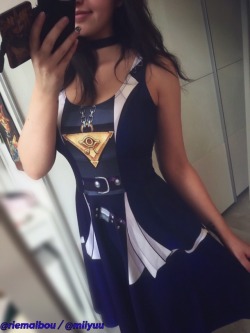 riemaibou: Am I the Queen of Games now? I’m so in love with this dress!
