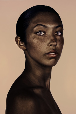 burnagain:  soldsoulglenx:  Amazing Freckles Portrait Series by MR ELBANK.  I love freckles!! 