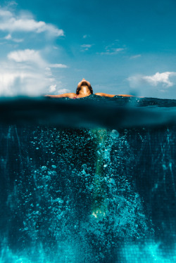 surfursparadise:  huge-ocean:  relax similar here   insta @ halvornybo