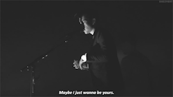 baesment:  Arctic Monkeys - I Wanna Be Yours (x) 