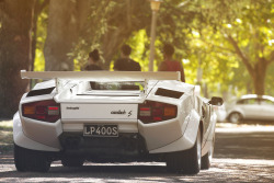 automotivated:  LP400S (by Will Dinn)  Oldie, but goodie. **Follow Cars,Women,Weed And Other Stuff** cwwaos.tumblr.com ; I follow back