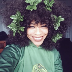 kieraplease:  69ymusticry:  kieraplease:  I just want to personally thank all the flowers out there that allowed us to stick you in our hair, yall are the real MVPs // ig: kieraplease  Someone get this women a brush, she shouldn’t roll around the ground