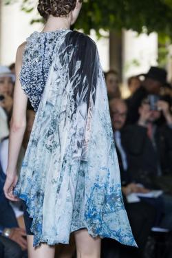 fashionsprose:  Details at On Aura Tout Vu