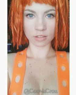 cosmiacross:  That time Leeloo forgot the order to get dressed in…   #somanyfreckles #leeloo #fifthelement #cosplay #leeloodallas #supremebeing