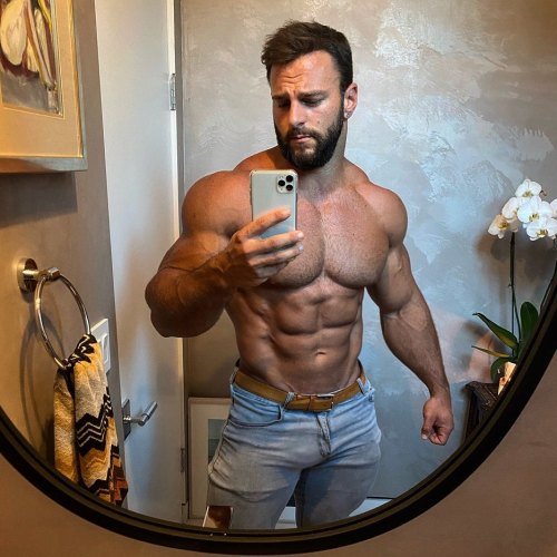 rippedmusclejock:  Alpha, mirror, muscle-selfieThis is the natural sequence of events   when you reach our level, putting your superiority on display comes naturally