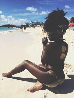 yungmicro:  khadds:  blackertheberry:  hersheywrites:  56blogscrazy:  That Dark Matter   This makes me so proud to be a dark skin girl. We matter. We’re beautiful.   I use to HATE being dark skin now I wouldn’t change it for ANYTHING in the world!!