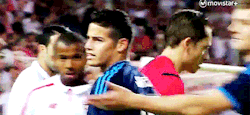 onlykroos:  Toni trying to protect James