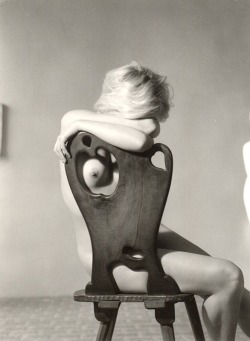 lightnessandbeauty:  Nude on the chair, 1960s