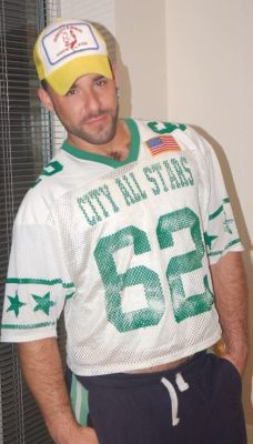 machokefan:  leatherjock:  bamabearandcub:  Football jersey. -PapaBear  Random Eroticism  holy cow! ive never seen a white guy as sexy as this guy! not even in my dreams