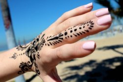 Whitegirlsbadhenna:  Kyliejennerstyle:  Requested: Kylie With Henna Tattoos  You