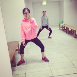 Leg day… Our thigh gaps are amazing hahahahah omg @ckrystisk #fitness #thatthighgap #yes#fitspo #gym #swag #becausewecan #idek #wtf